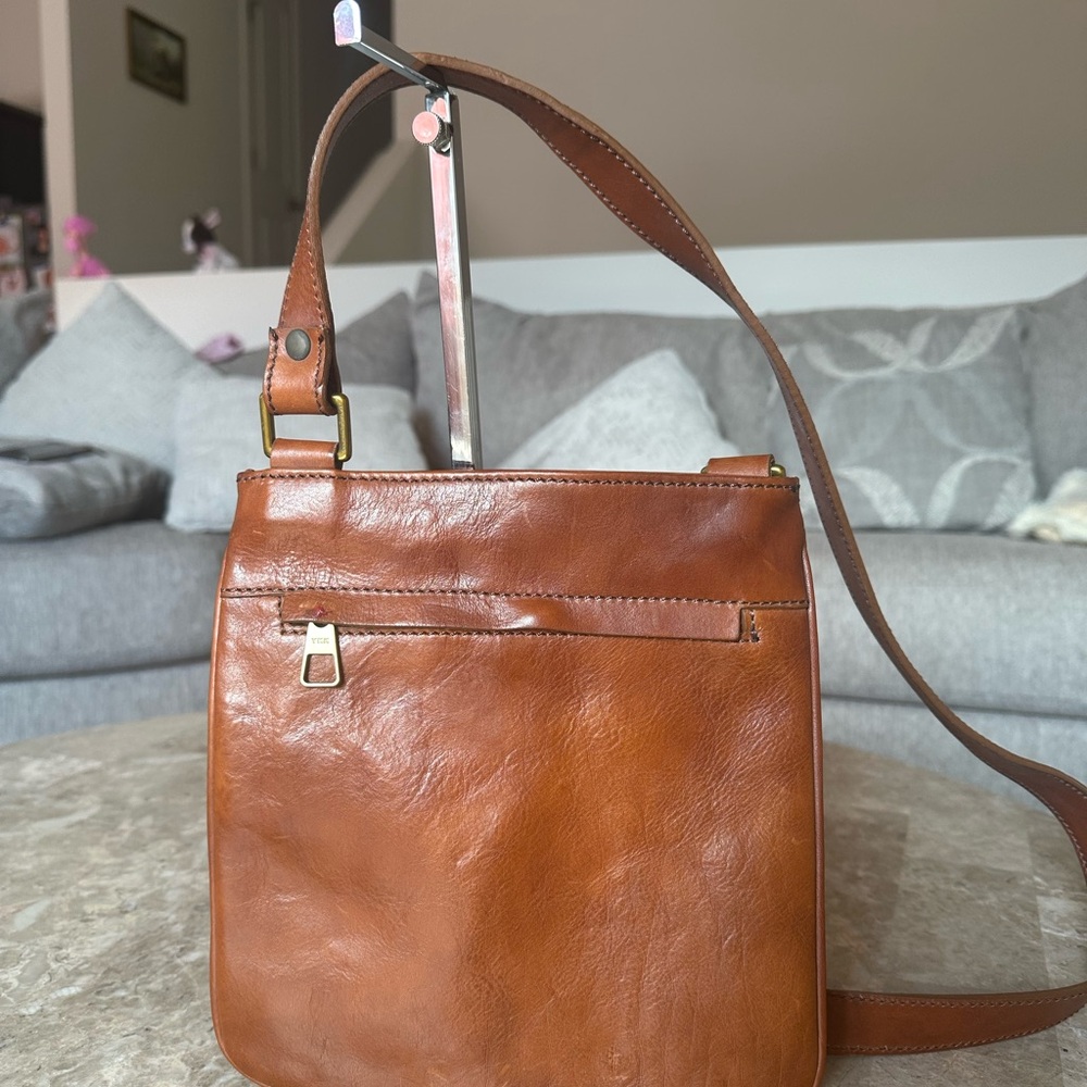 Tuscany Leather Jason Leather Crossbody Bag